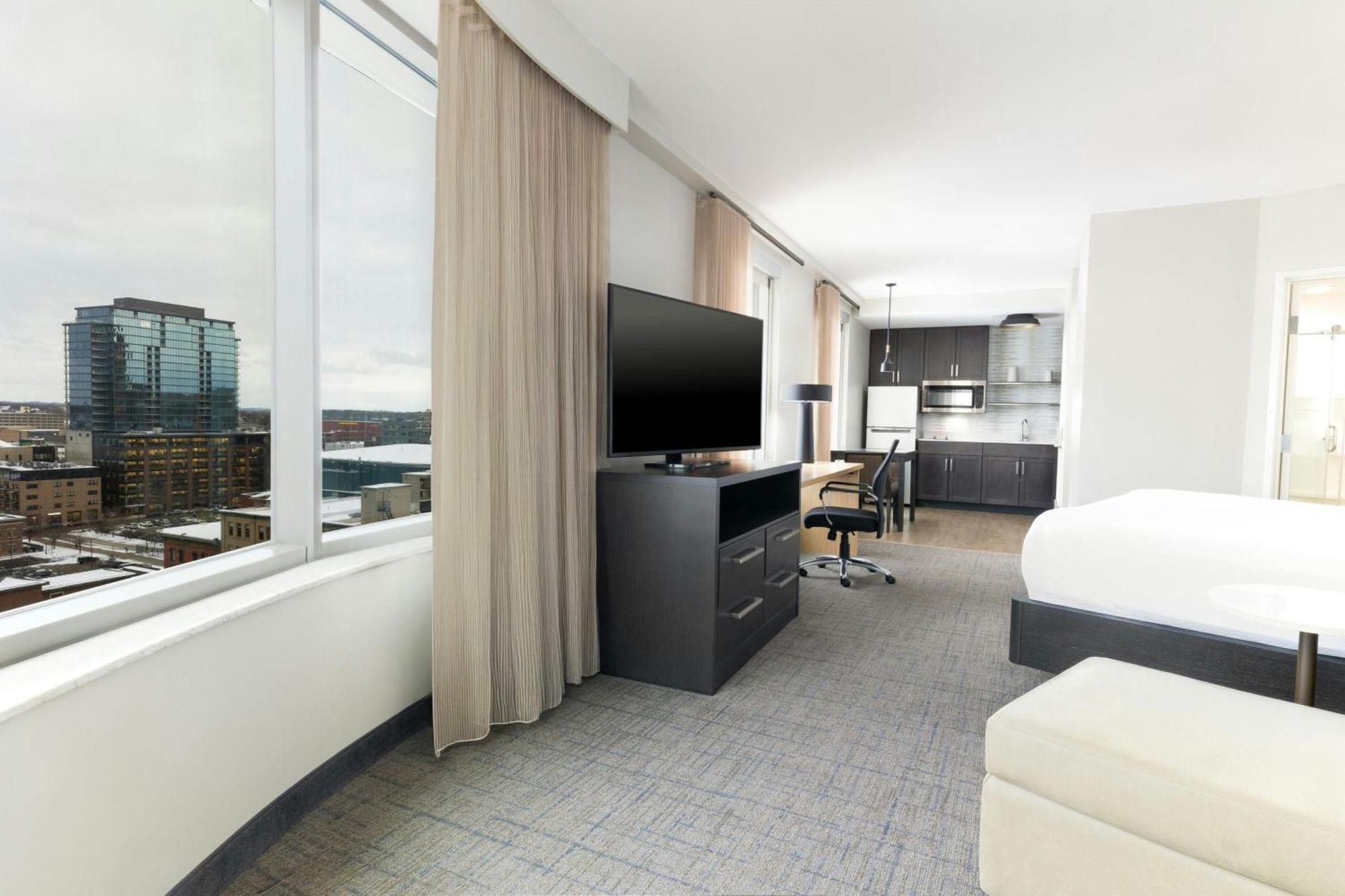 Residence Inn By Marriott Grand Rapids Downtown Bagian luar foto