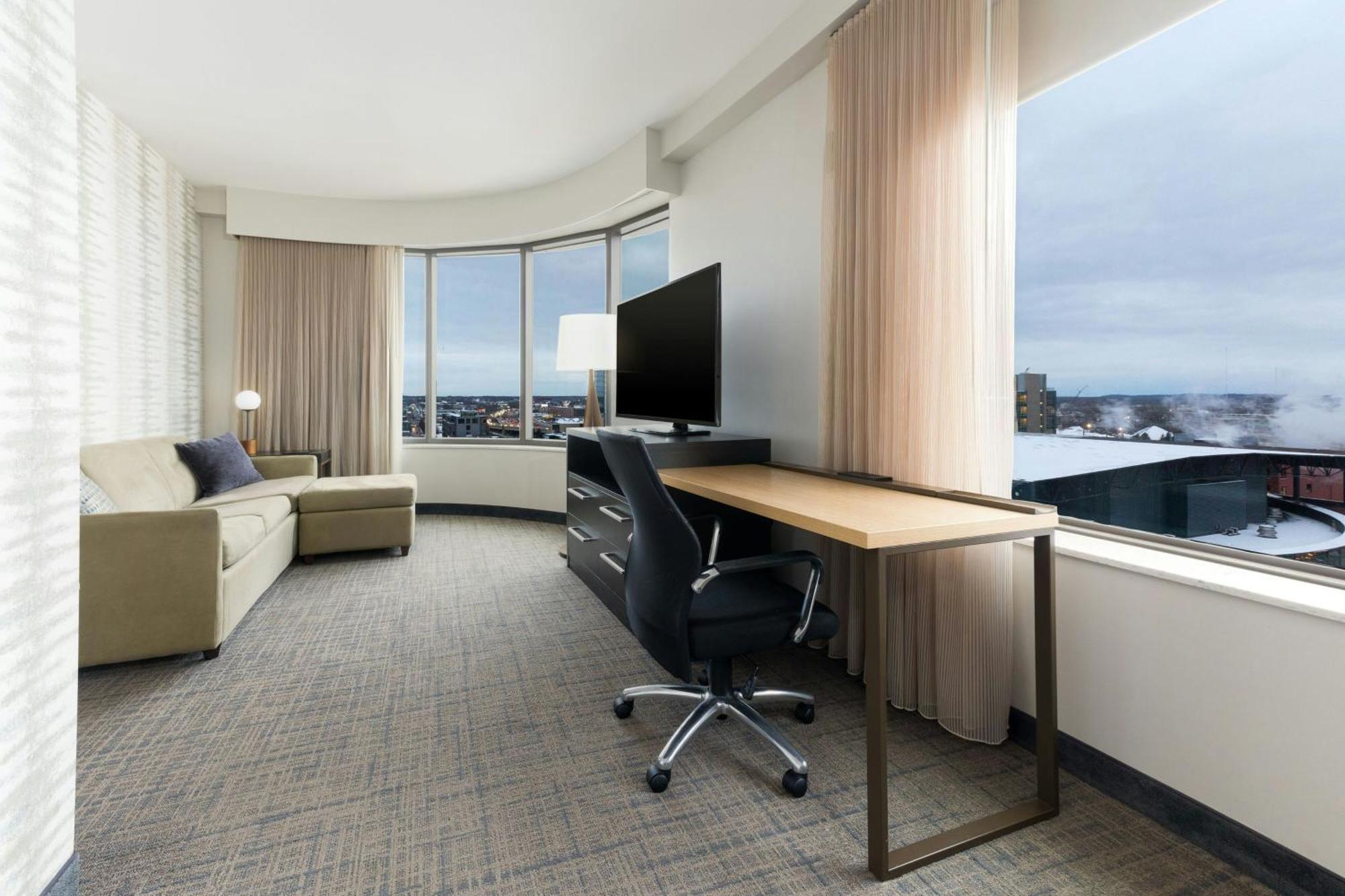 Residence Inn By Marriott Grand Rapids Downtown Bagian luar foto